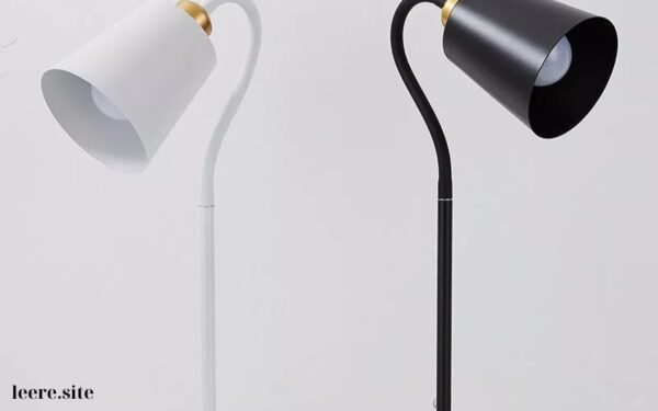 Nordic style study lamp (2)